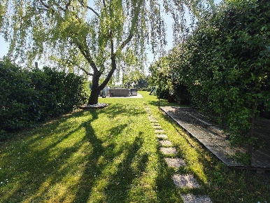 Foto Villa unifamiliare in via Cavour, Capriva del Friuli di 140 m²