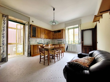 Foto Appartamento in Via Carducci, Avellino di 113 m² con 3 locali