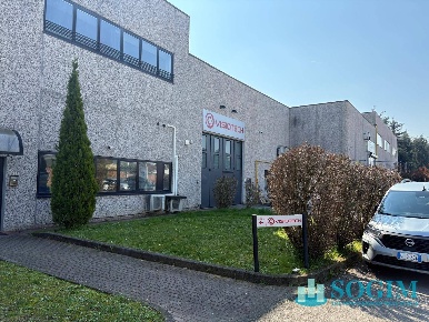 Foto Capannone industriale a Arcore Centro di 980 m² in affitto