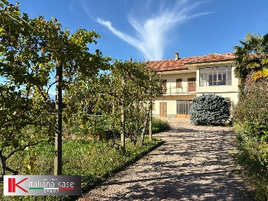 Foto Case semi ndipendenti in vicolo gorizia, Caluso di 120 m² con 5 locali