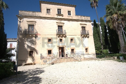 Foto Appartamento in Via Dalmazia 143, Leonforte di 150 m² con 7 locali