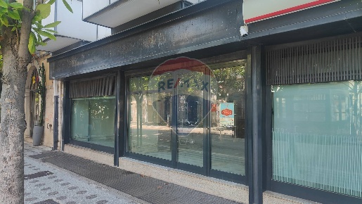 Foto Negozio in Corso Cavour, Andria Centro di 815 m² con 1 locali
