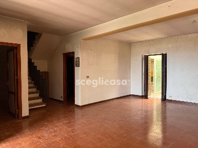 Foto Villa a schiera in Via Stromboli, Carini Centro di 150 m² con 5 locali