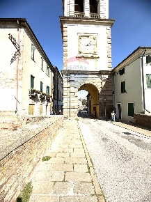 Foto Appartamento in Porta Vecchia, Este Centro Storico di 140 m²