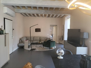 Foto Appartamento in P.zza garibaldi, Fidenza Centro di 170 m² con 5 locali