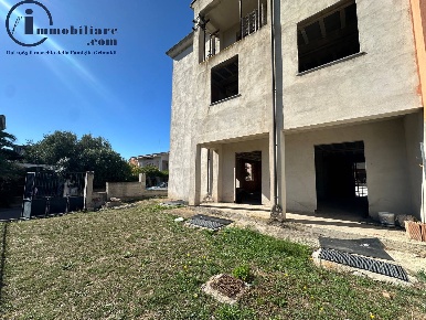 Foto Appartamento in Via Copernico, Tortolì Centro di 140 m² con 4 locali