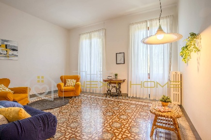 Foto Appartamento in Viale Dei Mille, Firenze Campo di Marte di 180 m²