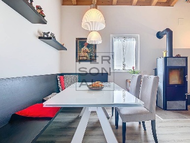 Foto Villa singola a Trento San Vincenzo - Aeroporto di 300 m² con 8 locali