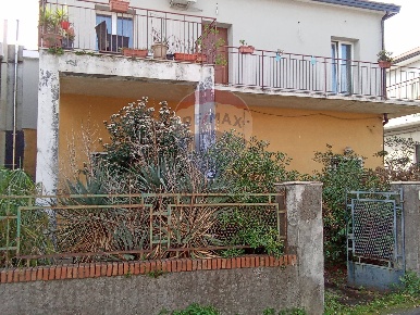 Foto Case semi ndipendenti in VIA MAZZINI, Trecastagni di 137 m² in vendita