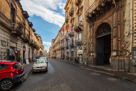 Foto Appartamento in via Garibaldi, Catania Centro Storico di 80 m²
