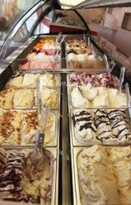 Foto Attività commerciale in piazza Marina, Jesolo Lido Ovest, Faro