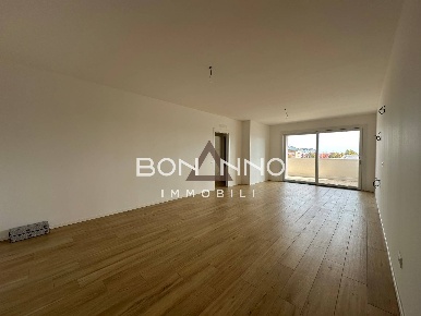 Foto Appartamento in Via Puglia, Castelfranco Veneto di 135 m² con 4 locali
