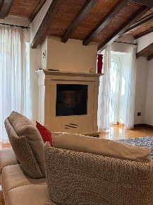 Foto Appartamento a Mantova Centro di 220 m² con 3 locali in vendita