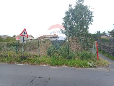 Foto Terreno residenziale in Via delle ginestre, Pedara Centro di 554 m²