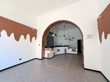 Foto Locale commerciale in Via Filisto, Siracusa Tica - Zecchino di 65 m²