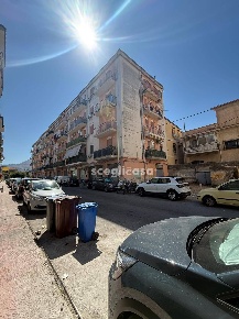 Foto Appartamento in Via Giacomo Leopardi, Carini Centro di 80 m²