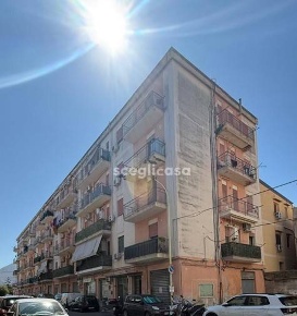 Foto Appartamento in Via Giacomo Leopardi, Carini Centro di 80 m²
