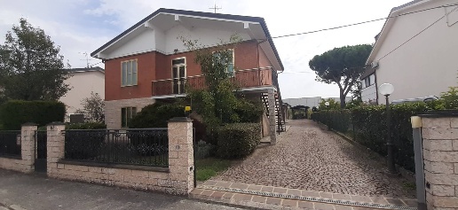 Foto Casa indipendente in Via Falce, Ferrara San Martino di 220 m²