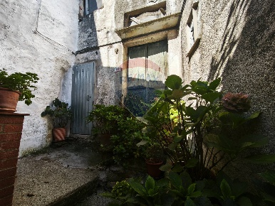 Foto Appartamento a Stella di 165 m² con 4 locali in vendita