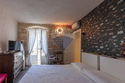 Foto Casa indipendente in via Musso, Scicli Centro di 163 m² con 8 locali