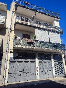 Foto Magazzino a Paternò di 230 m² con 1 locali in affitto