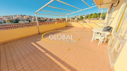 Foto Appartamento a Ancona Le Grazie di 158 m² con 5 locali in vendita