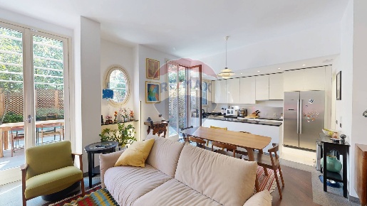 Foto Appartamento in via Osma, Milano Gallaratese di 126 m² con 4 locali