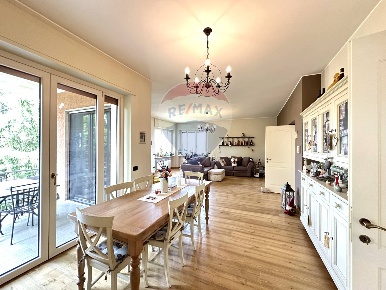 Foto Appartamento in via dei vignò, Varese Bizzozzero di 179 m² in vendita