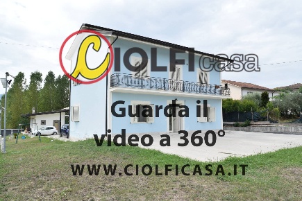 Foto Appartamento a Cassino di 107 m² con 3 locali in affitto