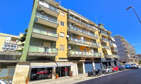 Foto Appartamento in Via Giuseppe Palmieri, Bari San Pasquale di 120 m²