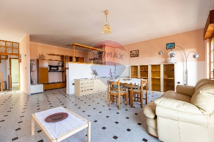 Foto Villa singola in Via Monte Tasua, Carbonia Centro di 280 m² in vendita