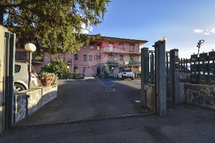 Foto Appartamento in Via Catanzaro, Mascalucia Centro di 136 m² in vendita