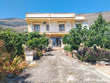 Foto Villa unifamiliare in SS113 OVEST, Carini Villagrazia di Carini