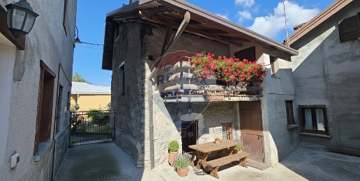 Foto Casa indipendente in Via Tito Speri, Corteno Golgi Santicolo di 200 m²
