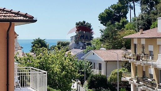 Foto Appartamento a Numana Numana Paese di 160 m² con 5 locali in vendita