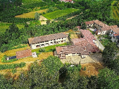 Foto Rustico in Via Martignano, Cessole di 800 m² con 10 locali in vendita