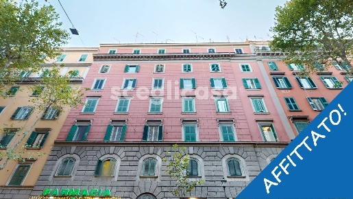 Foto Appartamento in Via Merulana, Roma Colle Oppio di 70 m² con 3 locali