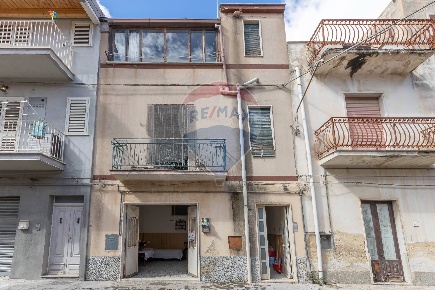 Foto Casa indipendente in Via Giacomo Matteotti 31, Grammichele di 106 m²