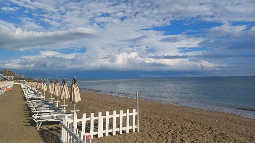 Foto Locale commerciale in Via Pontinia km 106500, Terracina di 500 m²