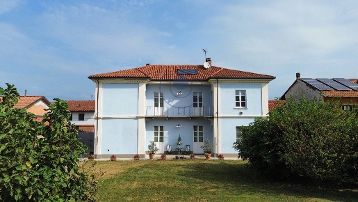 Foto Villa unifamiliare in via duca d'aosta, Caluso Vallo di 360 m²