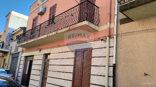 Foto Casa indipendente in Via Enrico Toti, Ispica Centro di 179 m²