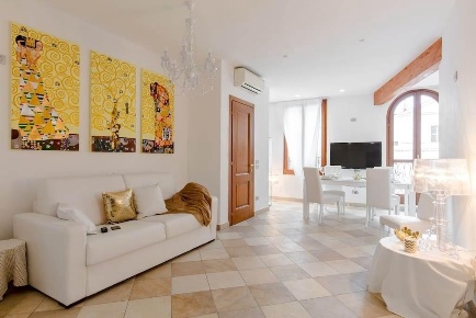 Foto Appartamento a Salò di 80 m² con 2 locali in vendita