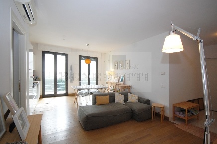 Foto Appartamento in Via G. Carducci, Pietrasanta di 95 m² con 5 locali