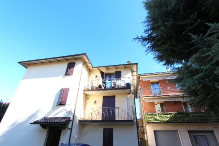 Foto Appartamento in Via Magazzino, Valsamoggia Magazzino di 117 m²