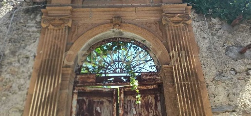 Foto Villa bifamiliare in Via Roma 14, Aidone di 500 m² con 10 locali