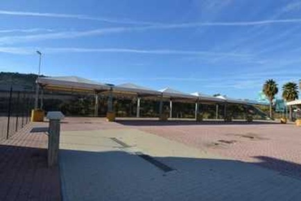 Foto Locale commerciale a San Benedetto del Tronto di 600 m² con 3 locali