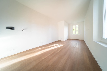 Foto Appartamento in Via Oreste Grassi 35, Parma Centro di 38 m² in vendita