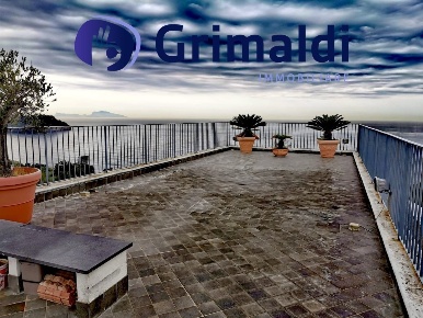 Foto Attico in Via San Gennaro Agnano 62, Pozzuoli Pozzuoli Alta di 120 m²