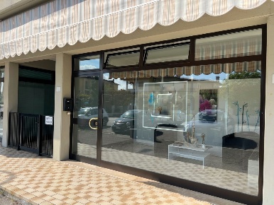 Foto Locale commerciale a Cassola San Zeno San Giuseppe di 40 m² in affitto