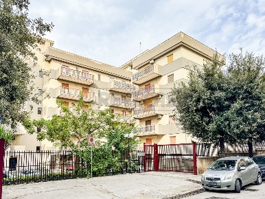 Foto Appartamento in Via Guarini 37/C, Bisceglie di 110 m² con 4 locali